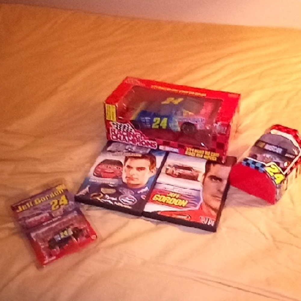 NASCAR Racing Champions Die-Cast Car Set - Red and Blue